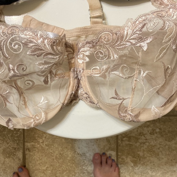 Three Soma lace unlined bras. 38C - Picture 2 of 6